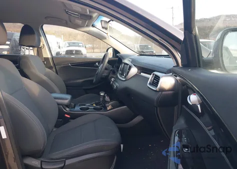 2019 Kia Sorento 2.4L Lx z USA, uszkodzony, nr VIN 5XYPGDA30KG451663